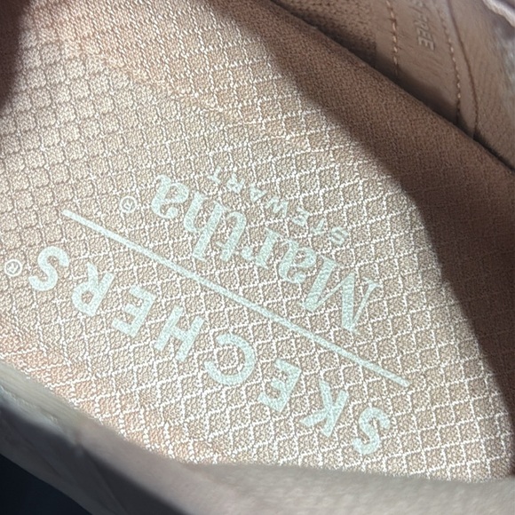 Skechers Women's Martha Stewart Ultra Flex Back on Track Hands Free Slip-ins - Picture 2 of 8